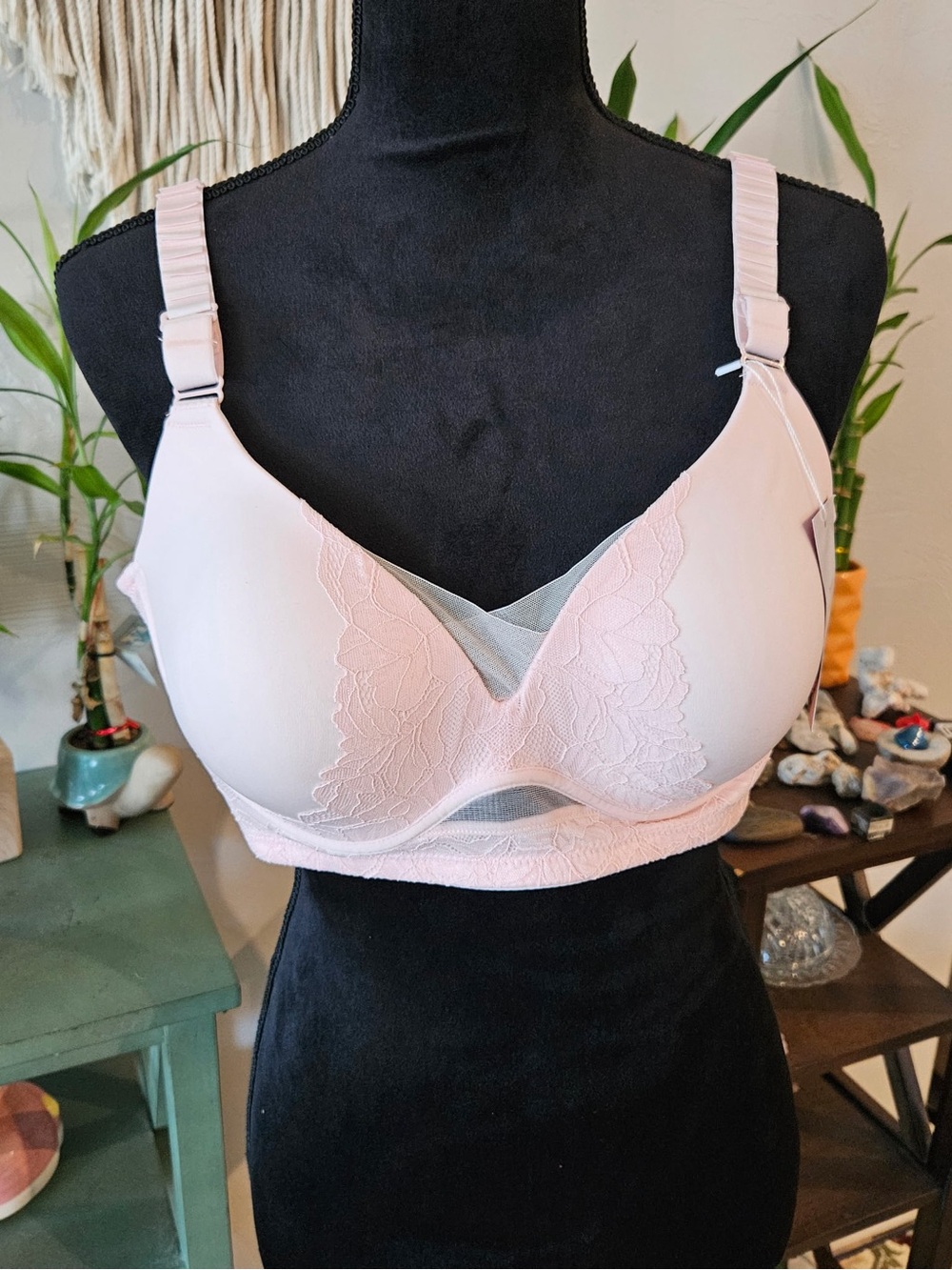 Soft Light Pink Lace SonaShape Bra with Supportive Straps